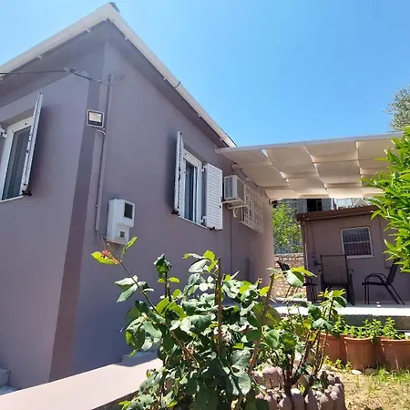 Pinelopi Holiday House Casa vacanze *